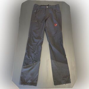 MAMMUT base jump touring pants in softshell black